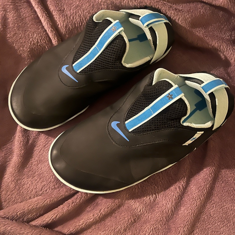 Nike Air Zoom Pulse slip-on shoes. New, tried on, but too small for me. Size 8.